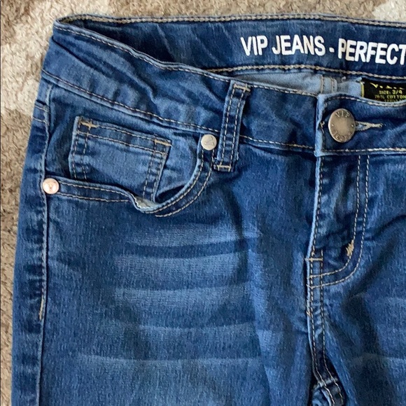 JEANS - Picture 2 of 3